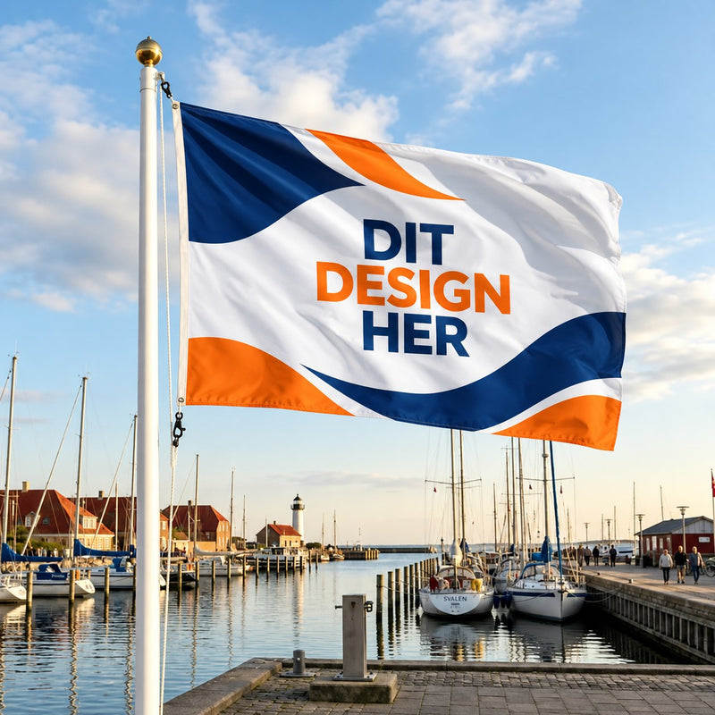 Reklameflag 250 x 160 cm i bredformat med logo på flagstang