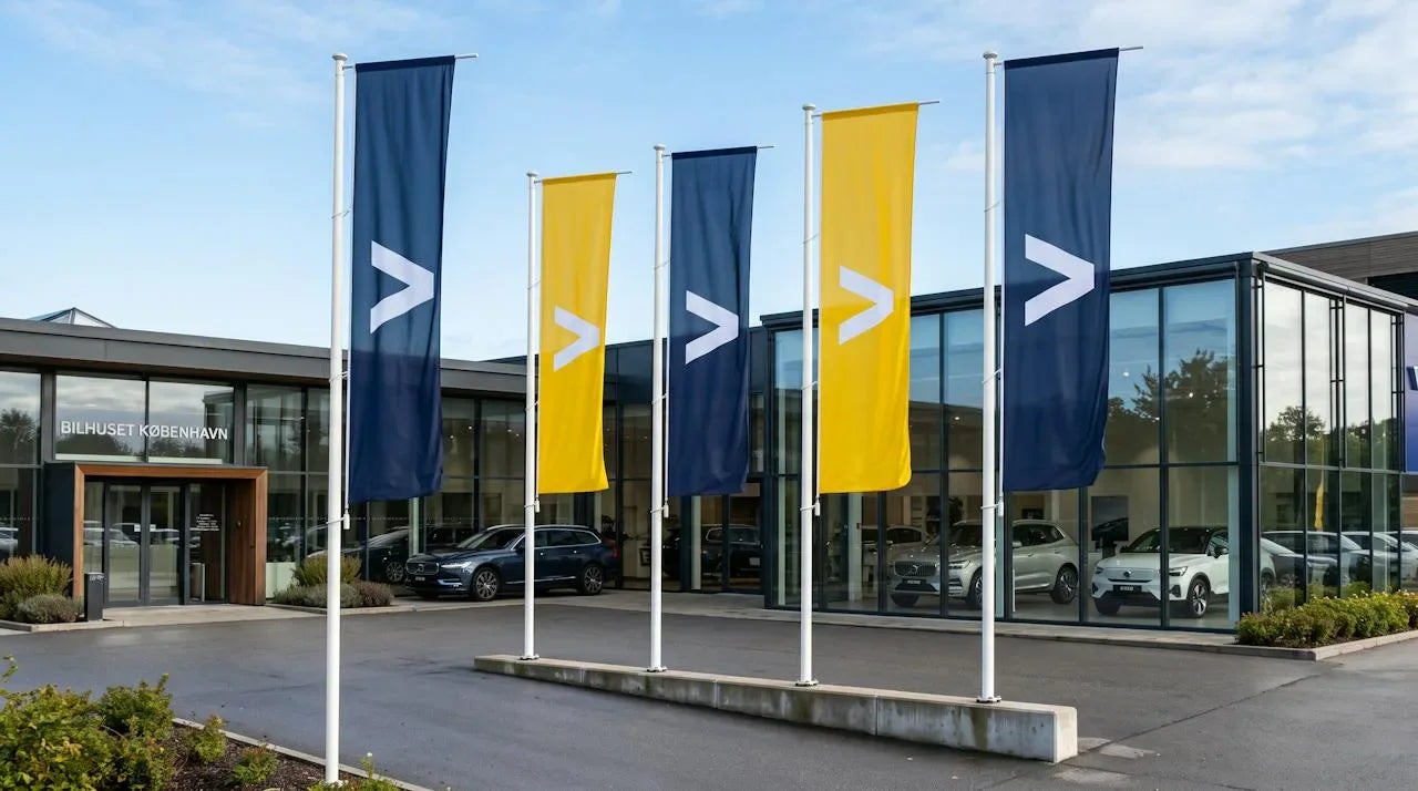 Flag i højformat med logo